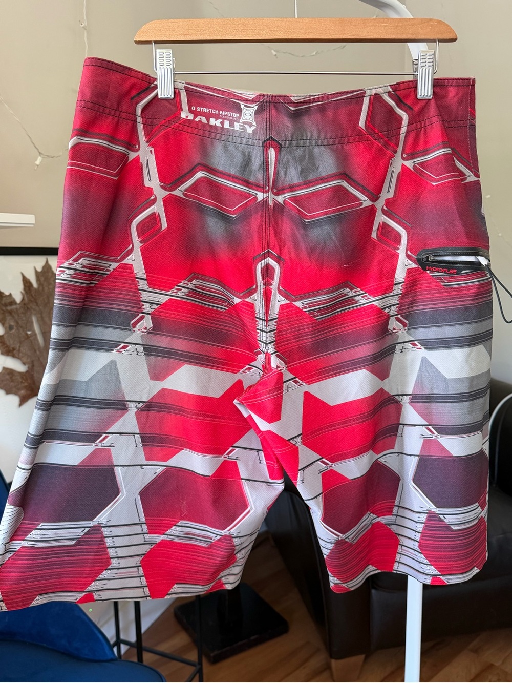 Oakley Blade Men’s Red and Gray Geometric Swim Board Shorts W36 L11